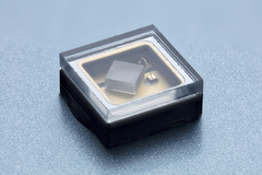 SMD flat-top package UVB and UVC LEDs