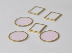 Metallized sapphire window