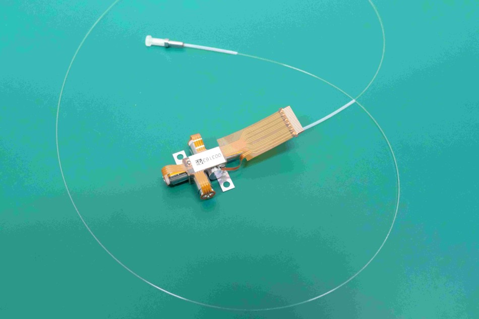 多波長レーザーモジュール